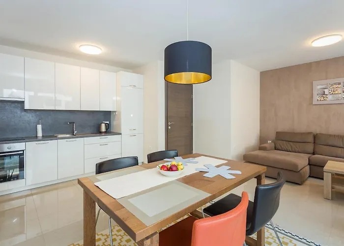 Sofovic - Walk To Arena, Free Garage Parking Apartman