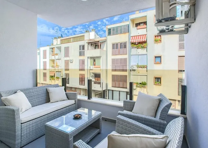 דירה Sofovic - Walk To Arena, Free Garage Parking פולה