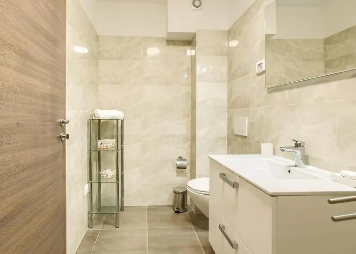 דירה Sofovic - Walk To Arena, Free Garage Parking פולה