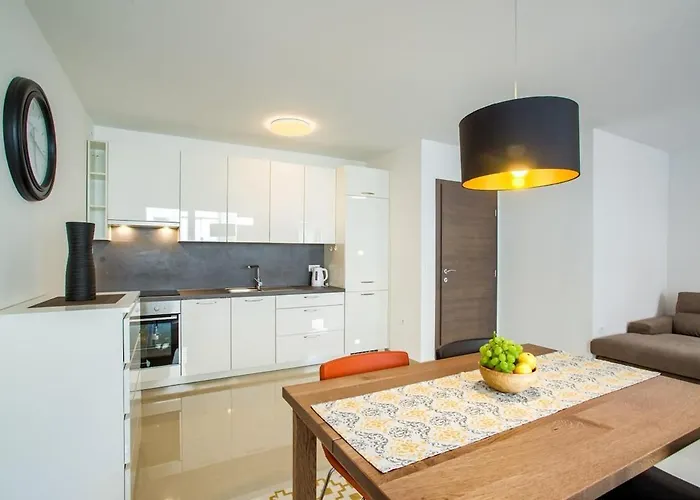 Apartmán Sofovic - Walk To Arena, Free Garage Parking *