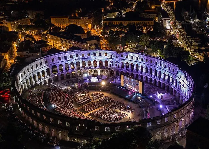 Sofovic - Walk To Arena, Free Garage Parking